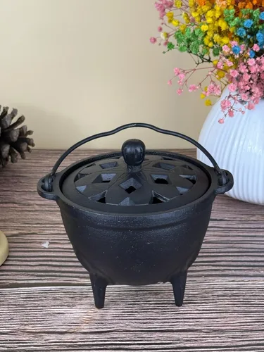 Miniatura 3 de YIMIFLA Quemador de incienso caldero de hierro fundido con tapa Witchcraft de 4.9 pulgadas, perfecto para quemar carbón, resina de incienso, manchas