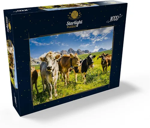 Miniatura 2 de MyPuzzle Cows in Front of an Idílico Alpine Landscape - Rompecabezas prémium de 1000 piezas para adultos