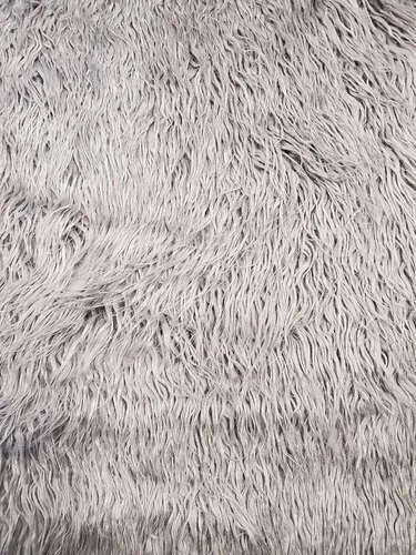 Miniatura 7 de Tela rizada de piel sintética de alpaca de pelo largo vendido por The Yard (crema latte)