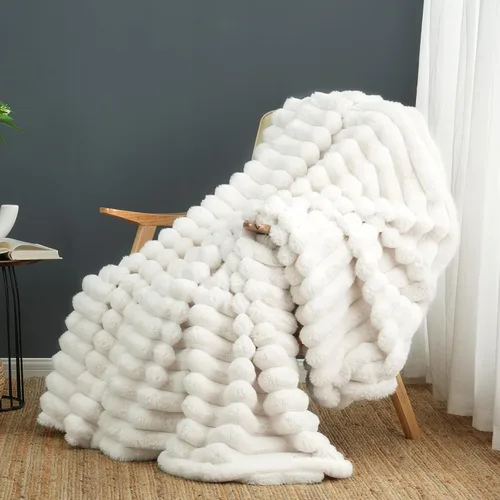 Miniatura 19 de Cozy Bliss Manta de Tiro de Piel Sintética para Sofá, Manta de Felpa Acogedora y Cálida a Rayas para Sofá Dormitorio Sala de Estar, 50 x 60 Pulgadas