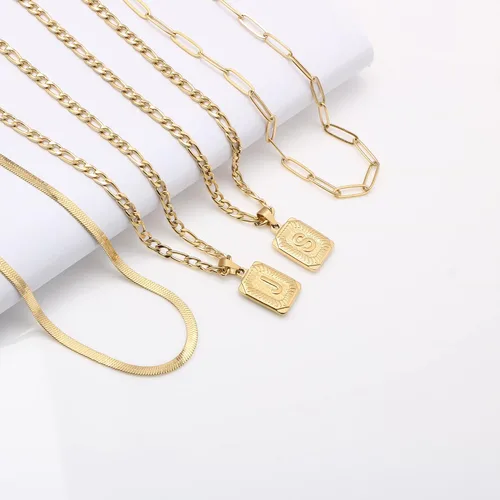 Miniatura 7 de Joycuff - Collar con dije de letra inicial, chapada en oro de 18 quilates, medallón rectangular con alfabeto cuadrado, hecho a mano, de acero