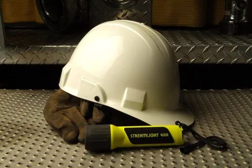Miniatura 5 de Streamlight 68200 4AA ProPolymer LED linterna con LED blancos, amarillo - 67 lúmenes