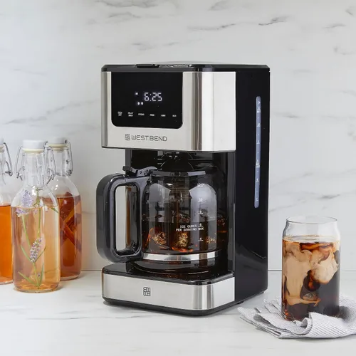 Miniatura 7 de West Bend Cafetera de goteo que prepara caliente o helado, programable con selector de fuerza de preparación, apagado automático y 6 funciones