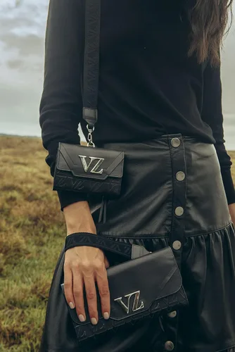 Miniatura 5 de VELEZ Mini mochila de cuero de grano completo + pequeña cartera negra para mujer