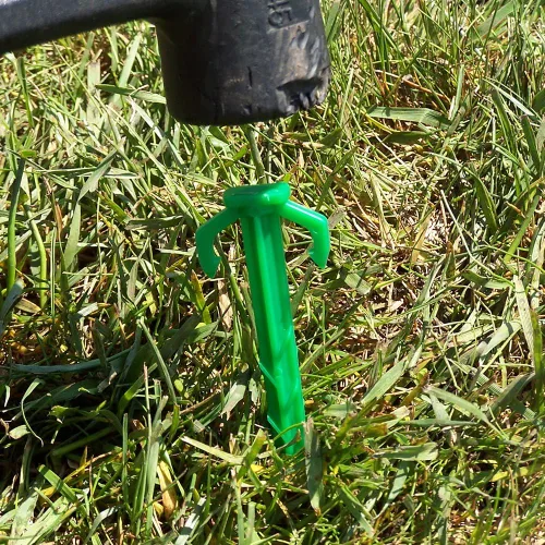 Miniatura 6 de Estacas de jardín resistentes de 6 pulgadas fabricadas en Estados Unidos. Potencia de sujeción más fuerte frente a las estacas de metal