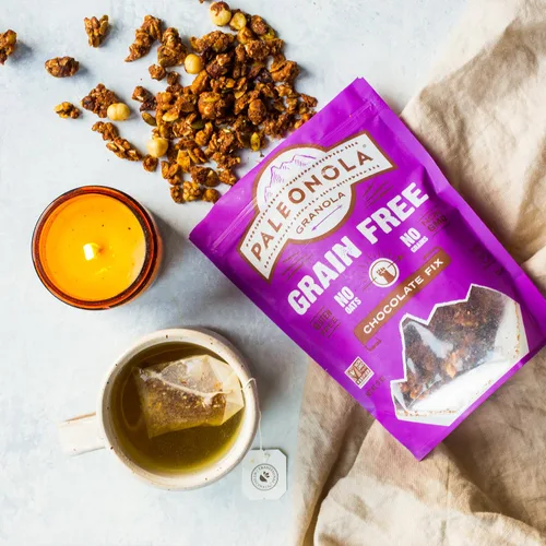 Miniatura 3 de Paleonola Chocolate Fix Granola sin granos, bolsa resellable de 10 onzas (paquete de 3), granola paleo sin grano mezclada con arándanos secos