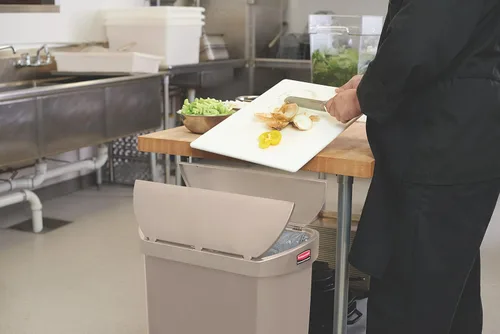 Miniatura 7 de Rubbermaid Commercial Products Slim Jim - Papelera de plástico, botes de basura con pedal