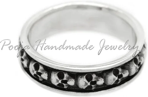 Miniatura 2 de Anillo de banda de calavera oxidada, colección Love To Death, anillo de compromiso de cráneo, pequeño anillo unisex meñique, anillo de banda