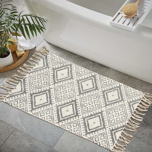 Chardin home Alfombra bohemia con diamantes de 20 x 32 pulgadas, color marfil y negro, con flecos tejidos a mano, perfecta para entrada, felpudo de