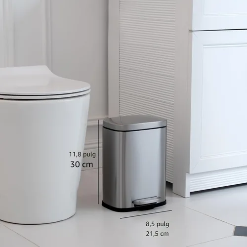 Miniatura 3 de Amazon Basics Mini cubo de basura rectangular resistente a las manchas con pedal de cierre suave, acero inoxidable cepillado, para baño y espacios