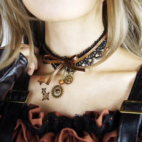 Miniatura 2 de GRACEART Collar steampunk vintage para mujer, gargantilla de encaje con colgante de luna y bronce