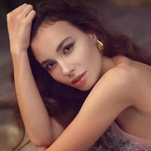 Miniatura 2 de ANOMKR Aretes con capucha de oro para mujer, aretes ligeros de gota de agua con capucha abierta, aretes chapados en oro de baja alergia, joyería
