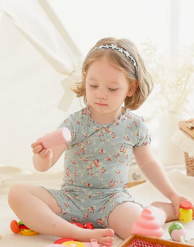 Miniatura 2 de VAENAIT BABY - Pijama de viscosa para niñas y niños pequeños de 6 a 12 meses, 2 piezas, camiseta y shorts, tela fresca, drapeada y suave para verano