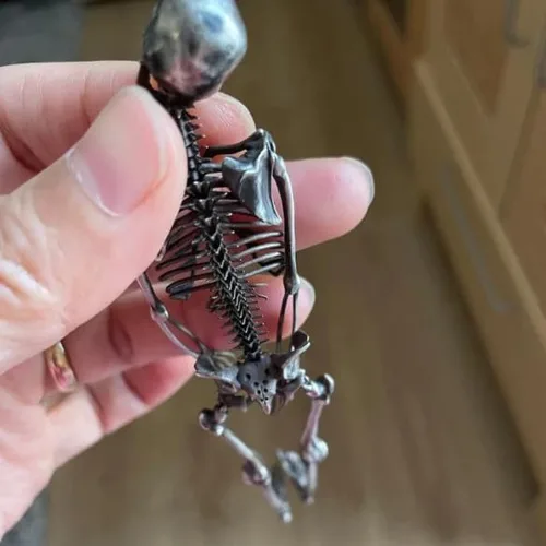 Miniatura 6 de Dije de esqueleto plateado de cuerpo completo, colgante de esqueleto humano espeluznante, collar con colgante de esqueleto de Halloween, regalo