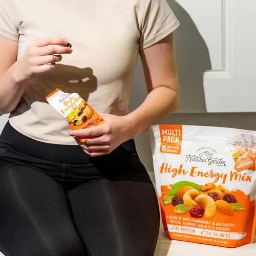 Miniatura 6 de Nature's Garden Mezcla de alta energía, nueces mixtas de lujo, aumento de energía, mezcla de rastro de alta energía, arándanos, pasas, almendras