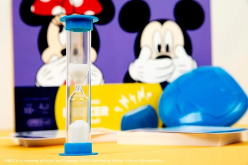 Miniatura 7 de Taboo: Edición Disney Juego de mesa de fiesta Juego temático de adivinar palabras en familia Mercancía oficialmente licenciada Juego para 2