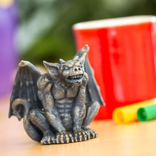 Miniatura 8 de Safari Ltd. Figura de gárgola – Figura de plástico realista pintada a mano de 3.5 pulgadas con temática de fantasía – Juguete educativo para niños