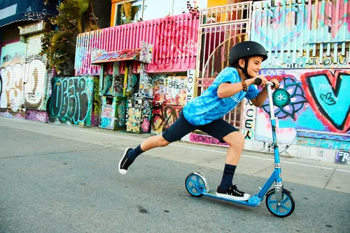 Miniatura 2 de Razor Patinete A5 Lux Kick para niños de 8 años en adelante, ruedas de uretano de 8 pulgadas, acabado anodizado con colores y gráficos llamativos