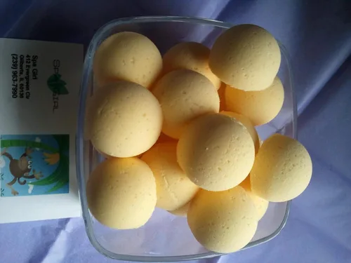 Miniatura 6 de 14 bombas para baño Spa Girl Fizzies con manteca de karité, ultra Hidratante (12 onzas), ideal para piel seca, todos los tipos de piel, envuelto a
