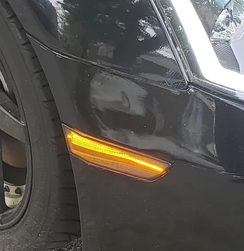 Miniatura 7 de iJDMTOY Kit de montaje de luz de marcador lateral de guardabarros delanteros LED ámbar ahumado oscuro compatible con Infiniti G35 Coupe 2003-2007