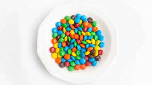 Miniatura 2 de M&M's - Paquetes de chocolate con leche de tamaño divertido (paquete de 60) (aproximadamente 2.2 libras)