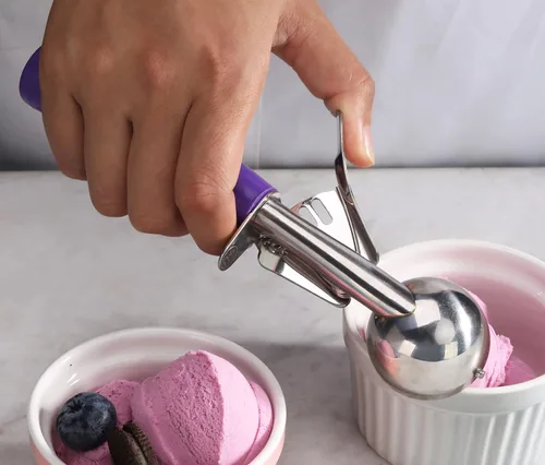 Miniatura 5 de New Star Foodservice 34905 cuchara de presión para pulgar de grado comercial/cuchara para helado, acero inoxidable 18/8, 0.875 oz, tamaño 40, púrpura