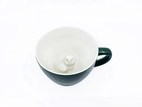 Miniatura 2 de Creature Cups OWL Taza de Cerámica (11 Onzas, Exterior Verde Esmeralda) - Animal 3D Oculto en el Interior Emerge Mientras Bebes - Regalo de Búho