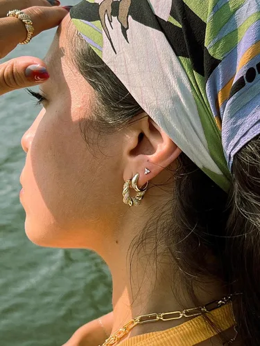 Miniatura 36 de Aretes de aro gruesos de oro para mujer, chapados en oro de 14 quilates, aretes de aro triple, hipoalergénicos, a la moda, aretes de aro gruesos