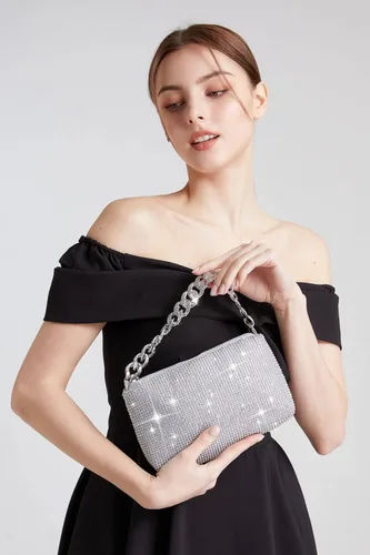Miniatura 2 de YIKOEE Bolso de mano brillante con diamantes de imitación para mujer, con cadena gruesa