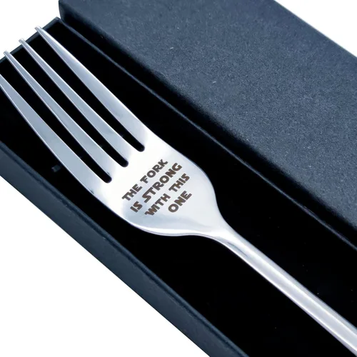"The Fork is Strong with This One" Tenedor de acero inoxidable grabado con láser con caja de regalo, regalo para los fanáticos de StarWars