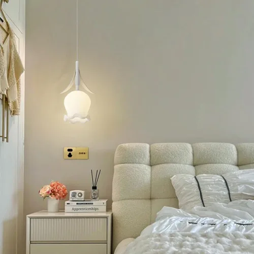 Miniatura 5 de Mini lámpara colgante de estilo francés, con forma de flor, accesorio de iluminación colgante de vidrio creativo de hierro para dormitorio, mesita