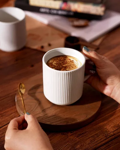 Miniatura 5 de Juego de Tazas de Café Famiware para 6, Tazas de 12 oz con Asa para Café, Té, Cacao, Leche - Juego de Vajilla de Cerámica y Gres, Blanco Mate Blanco