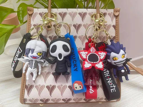 Miniatura 3 de ZiRia Llavero de Halloween para mujeres y hombres, llaveros de película de terror, divertido llavero de parodia, llavero de automóvil, carteras