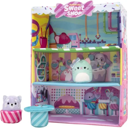 Squishville de Original Squishmallows Sweet Shop - Set de juego con Priya la Panda Púrpura de 5 cm, Tres’zure el Gato Azul y Mesa y Silla de Bistro