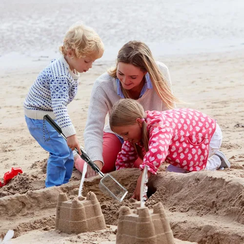Miniatura 5 de POILKMNI Nuevo Mejorado 2 Piezas Tamiz de Dientes de Tiburón, Tamiz de Arena de Playa, Pala de Arena Recogedor de Conchas para Pala de Playa plateado
