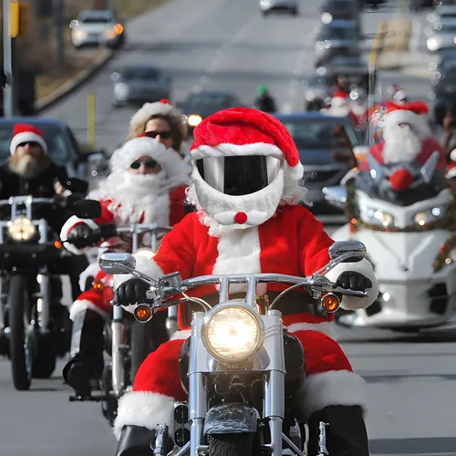Miniatura 5 de Funda extra grande para casco de motocicleta de Papá Noel de Navidad con luz, sombrero de decoración de 30 x 15.8 pulgadas para hombres y mujeres