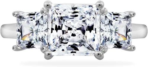 Miniatura 7 de Tienda Essentials Anillo de plata de ley chapada en platino o oro con 3 piedras de corte princesa hecho con circonitas Infinite Elements