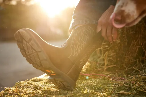 Miniatura 10 de Ariat Botas de trabajo Groundbreaker con punta cuadrada ancha para hombre
