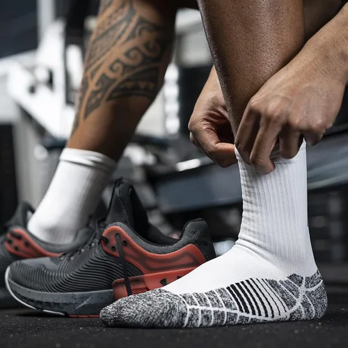 Miniatura 5 de Under Armour Calcetines altos para adultos, 3 pares
