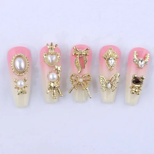 Miniatura 7 de 50 dijes dorados para uñas acrílicas, estilos mixtos, diamantes de imitación brillantes de aleación de perlas para uñas, flores, mariposa, corazón
