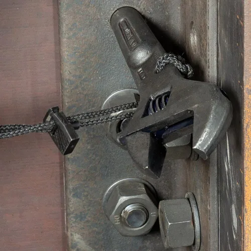 Miniatura 7 de Klein Tools 3239 - Llave de espiga ajustable, fabricada en Estados Unidos, 16 pulgadas de longitud, apertura de llave de 1-58, se adapta a tuercas