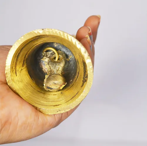 Miniatura 3 de Campana de latón para campana de templo Ghanti de 4.75 pulgadas, campana de Pooja de latón con estatua de Nandi en la parte superior, cascabel