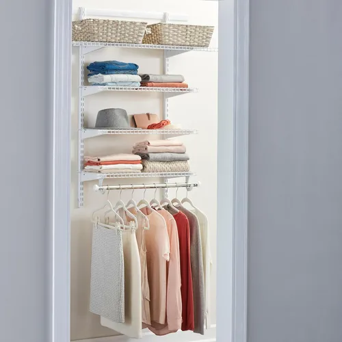 Miniatura 4 de Rubbermaid Configurations Kit de Armario Personalizado Deluxe de 3-6 Pies, Estantería de Alambre Metálico Ajustable, Acabado Blanco, Sistema