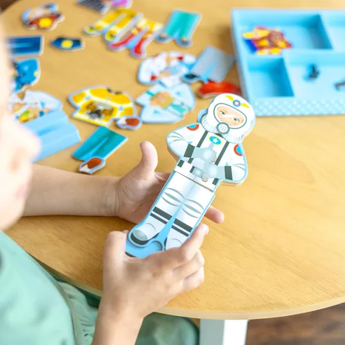 Miniatura 8 de Kit de juego de simulación muñeca magnética Julia para vestir, muñeca de madera (más de 25 piezas)