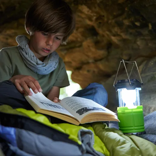 Miniatura 3 de HABA Linterna de campamento con asas resistentes para transportar y colgar con práctico compartimento de almacenamiento, elementos esenciales