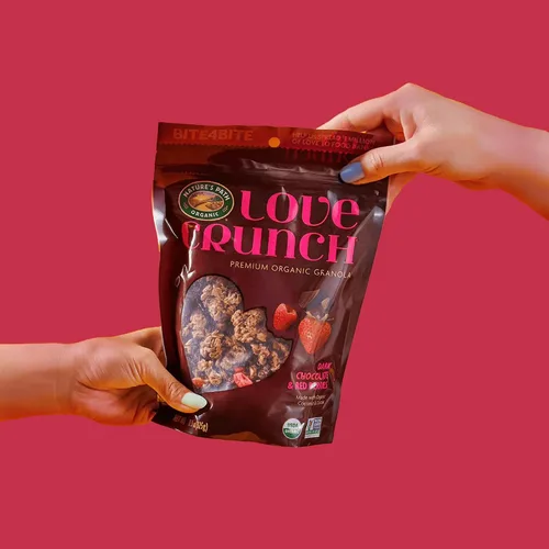 Miniatura 4 de Love Crunch - Granola orgánica de chocolate oscuro y bayas rojas, 11.5 oz (Paquete de 1), sin OMG, comercio justo, de Nature's Path
