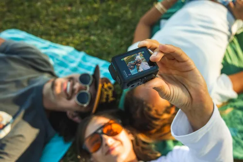 Miniatura 7 de GoPro Hero - Cámara de acción compacta impermeable con video 4K Ultra HD, foto de 12 MP, pantalla táctil