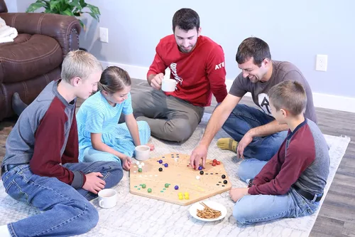 Miniatura 2 de Wahoo - Juego de mesa de juego de mármol de madera, grande de 24 pulgadas de ancho, madera de roble maciza, doble cara, con canicas grandes de 0.866