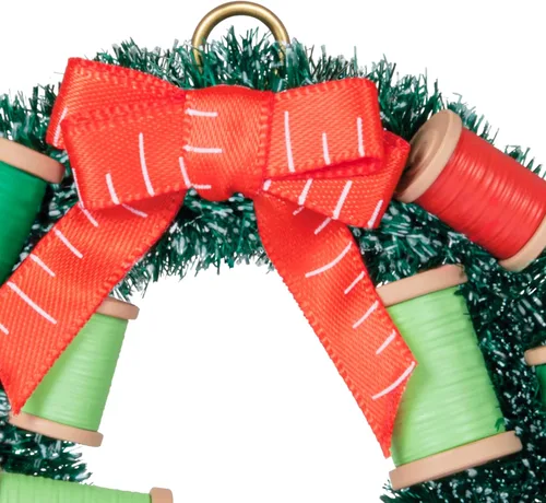 Miniatura 7 de Hallmark Keepsake Adorno navideño colgante 2024, "We Needle Little Christmas", Regalos para artesanos