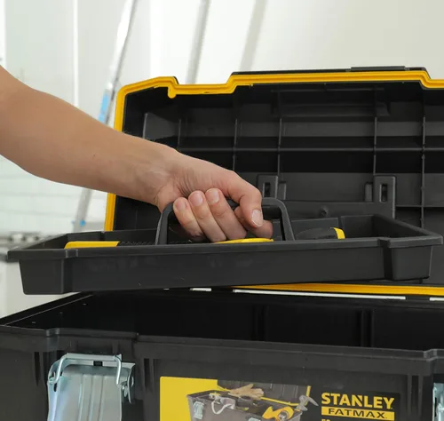 Miniatura 10 de STANLEY FATMAX - Caja de herramientas impermeable de 22.8 in, resistente al agua, gran capacidad de almacenamiento, ranura en V para corte extra